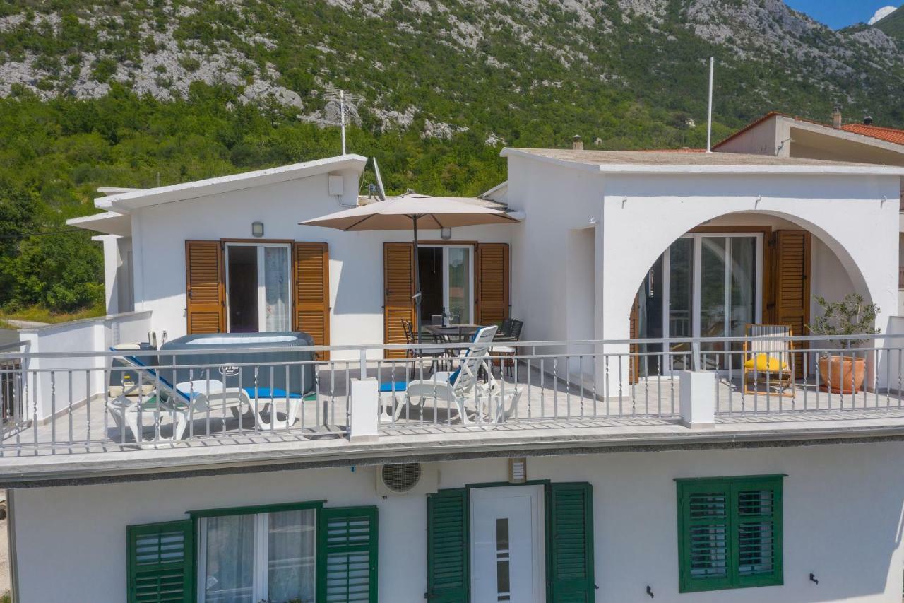 Holiday Home Horizonte With Jacuzzi Gornja Brela Exteriér fotografie